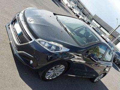 Usata Peugeot 208 Allure 82 CV (60 kW) 2017 Blu/azzurro Utilitaria