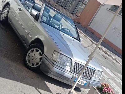 Mercedes E200