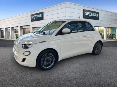 Usata Fiat 500e Passion 69 kW (95 CV) 2021 Bianco Berlina