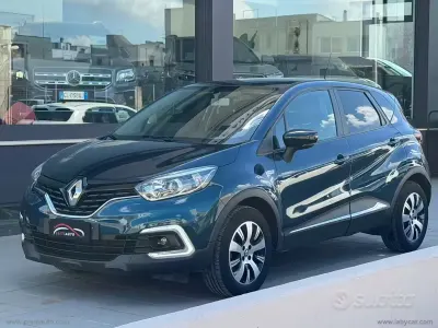 Usata Renault Captur 90 CV (66 kW) 2019 Blu SUV