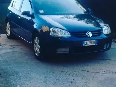 Begagnad VW Golf IV 105 HK (77 kW) 2005 Blå Sedan