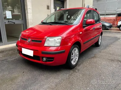 Usata Fiat Panda Dynamic 69 CV (50 kW) 2010 Rosso Utilitaria