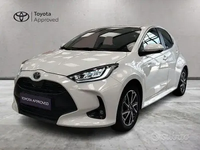 Usata Toyota Yaris Hybrid Trend 116 CV (85 kW) 2023 Bianco Berlina