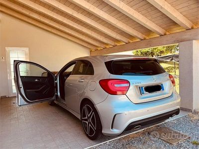 Usata Mercedes A200 Premium 136 CV (100 kW) 2015 Argento Utilitaria