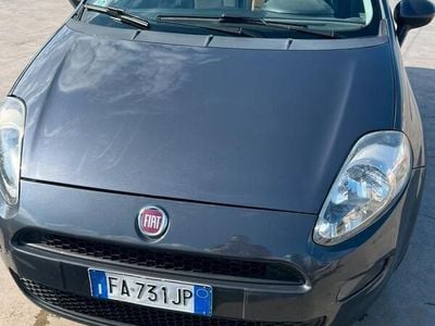 Usata Fiat Punto 75 CV (55 kW) 2015 Grigio Utilitaria