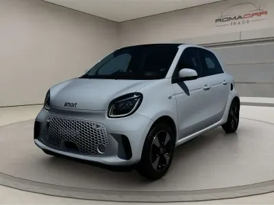 Usata Smart ForFour Electric Drive Passion 41 kW (56 CV) 2021 Bianco Utilitaria