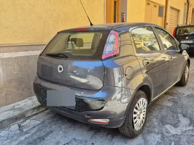 Usata Fiat Punto Evo 75 CV (55 kW) 2011 Grigio Utilitaria