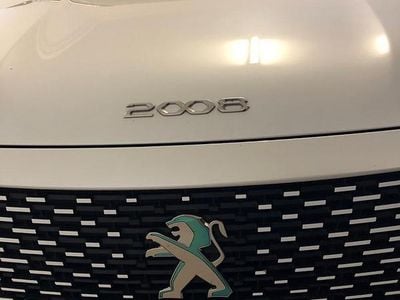 Usata Peugeot 2008 GT 100 kW (136 CV) 2021 Bianco SUV