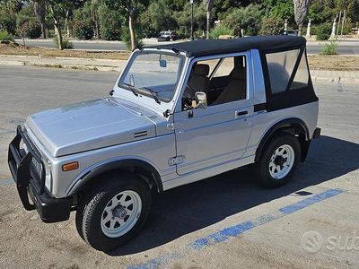 Usata Suzuki Samurai 64 CV (47 kW) 1988 Grigio SUV
