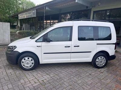 Begagnad VW Caddy 102 HK (75 kW) 2017 Vit Minibuss