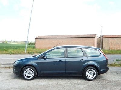 Usata Ford Focus 109 CV (80 kW) 2010 Grigio Station wagon