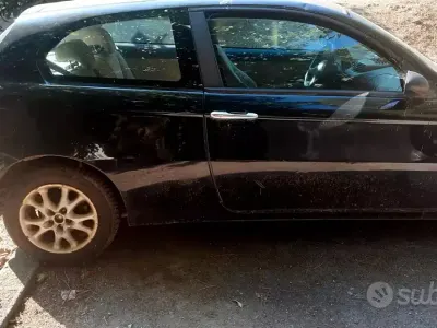 Usata Alfa Romeo 147 105 CV (77 kW) 2006 Utilitaria