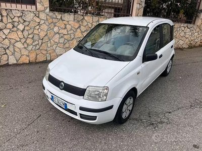 Usata Fiat Panda Active 54 CV (39 kW) 2004 Bianco Utilitaria