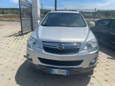 Usata Opel Antara Cosmo 184 CV (135 kW) 2012 Argento SUV