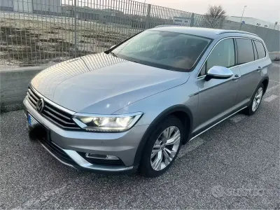 Usata VW Passat 190 CV (139 kW) 2018 Grigio Station wagon