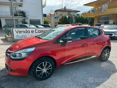 Usata Renault Clio IV 73 CV (53 kW) 2014 Rosso Berlina
