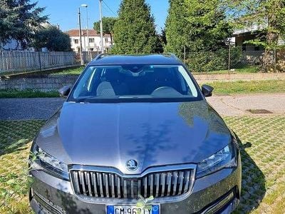 Occasion Skoda Superb 150 PK (110 kW) 2023 Grijs Stationwagen