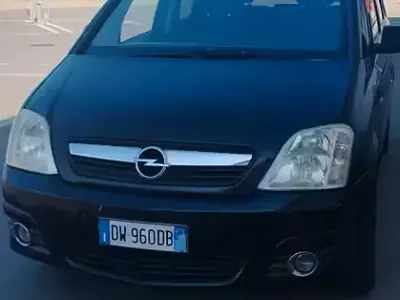 Usata Opel Meriva 75 CV (55 kW) 2009 Monovolume