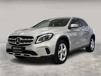 Gebraucht Mercedes GLA200 136 PS (100 kW) 2018 Silber SUV