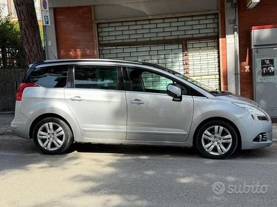 Usata Peugeot 5008 112 CV (82 kW) 2011 Monovolume