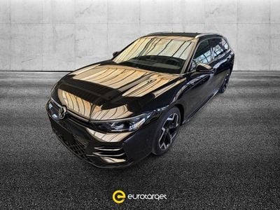 Usata VW Passat R-line 150 CV (110 kW) 2025 Nero metallizzato Station wagon