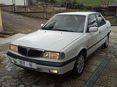 Usata Lancia Dedra 88 CV (64 kW) 1992 Bianco Berlina