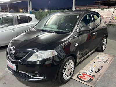 usata Lancia Ypsilon 1.3 M-Jet 16V 95CV 5p S&S Silver 12/2017