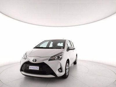Usata Toyota Yaris Active 72 CV (52 kW) 2019 Bianco Utilitaria