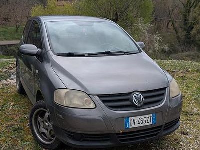 Usata VW Fox 69 CV (50 kW) 2005 Grigio Utilitaria