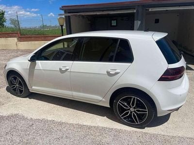 Usata VW Golf VII Highline 116 CV (85 kW) 2017 Bianco Berlina