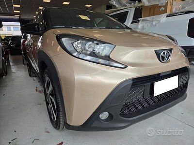 Nuova Toyota Aygo X Trend 72 CV (52 kW) 2025 Marrone SUV