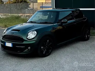 Usata Mini Cooper S 184 CV (135 kW) 2010 Verde Utilitaria