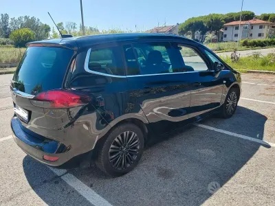 Usata Opel Zafira Life Innovation 101 CV (74 kW) 2019 Nero Monovolume