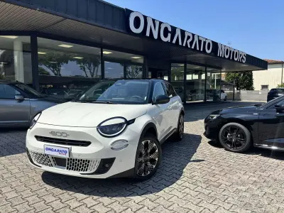 Nuova Fiat 600 La Prima 110 CV (80 kW) 2026 Bianco SUV
