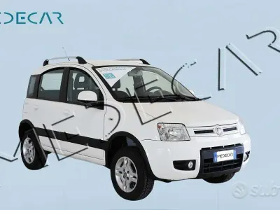 Usata Fiat Panda 4x4 Climbing 75 CV (55 kW) 2010 Bianco Utilitaria