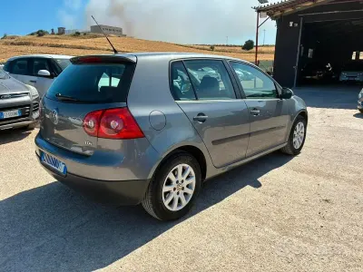 Usata VW Golf VI GT 105 CV (77 kW) 2008 Grigio Utilitaria