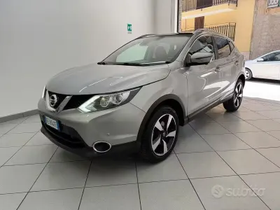 Usata Nissan Qashqai Tekna 131 CV (96 kW) 2016 Grigio SUV