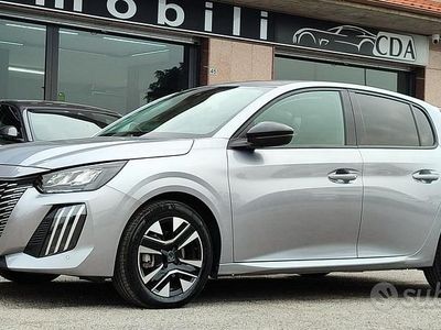 Usata Peugeot 208 Allure 101 CV (74 kW) 2025 Grigio Utilitaria