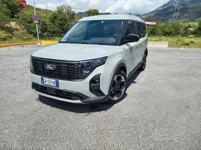 Usata Ford Courier Titanium 125 CV (91 kW) 2025 Grigio Monovolume
