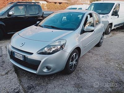 Usata Renault Clio IV Dynamique 102 CV (75 kW) 2012 Grigio Berlina