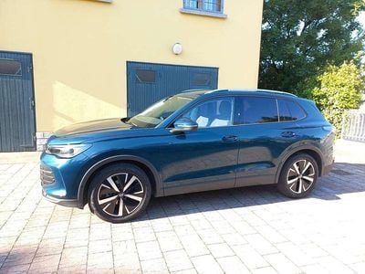 Usata VW Tiguan Life 150 CV (110 kW) 2024 Blu/azzurro SUV