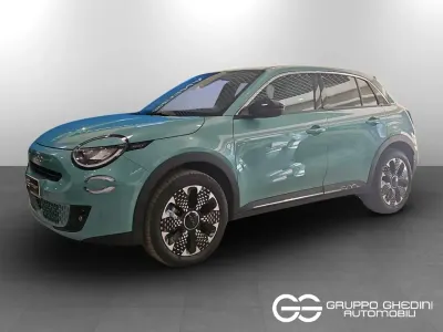 Usata Fiat 600 La Prima 110 CV (80 kW) 2025 Azzurro cielo d'italia SUV