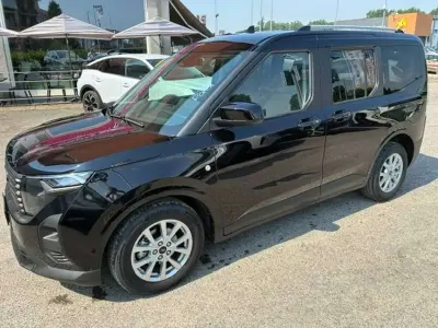 Usata Ford Tourneo Titanium 125 CV (91 kW) 2025 Nero Furgone