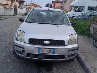 Usata Ford Fusion 68 CV (50 kW) 2003 Grigio Utilitaria