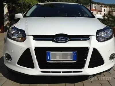 Usata Ford Focus 115 CV (84 kW) 2012 Bianco Berlina