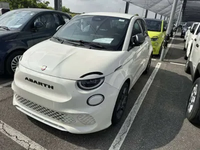 Usata Abarth 500e Turismo 47 kW (64 CV) 2024 Bianco Utilitaria