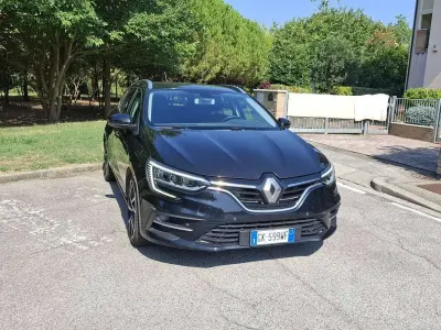 Usata Renault Mégane GrandTour Business 116 CV (85 kW) 2022 Nero Station wagon