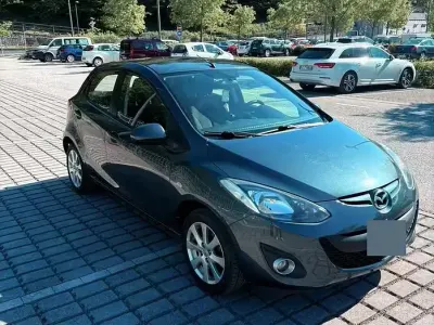 Usata Mazda 2 Trendy 75 CV (55 kW) 2013 Grigio Utilitaria