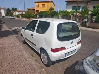 Usata Fiat 600 54 CV (39 kW) 2005 Bianco Utilitaria