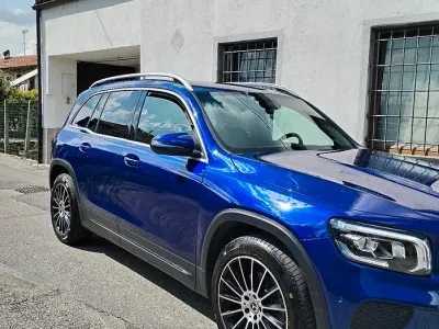 Usata Mercedes GLB200 150 CV (110 kW) 2021 Blu SUV
